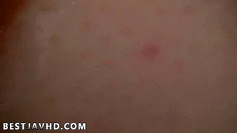 Hot ASian biotch fellates in bathtub, gives extraordinaire bj – uncensored JAV!